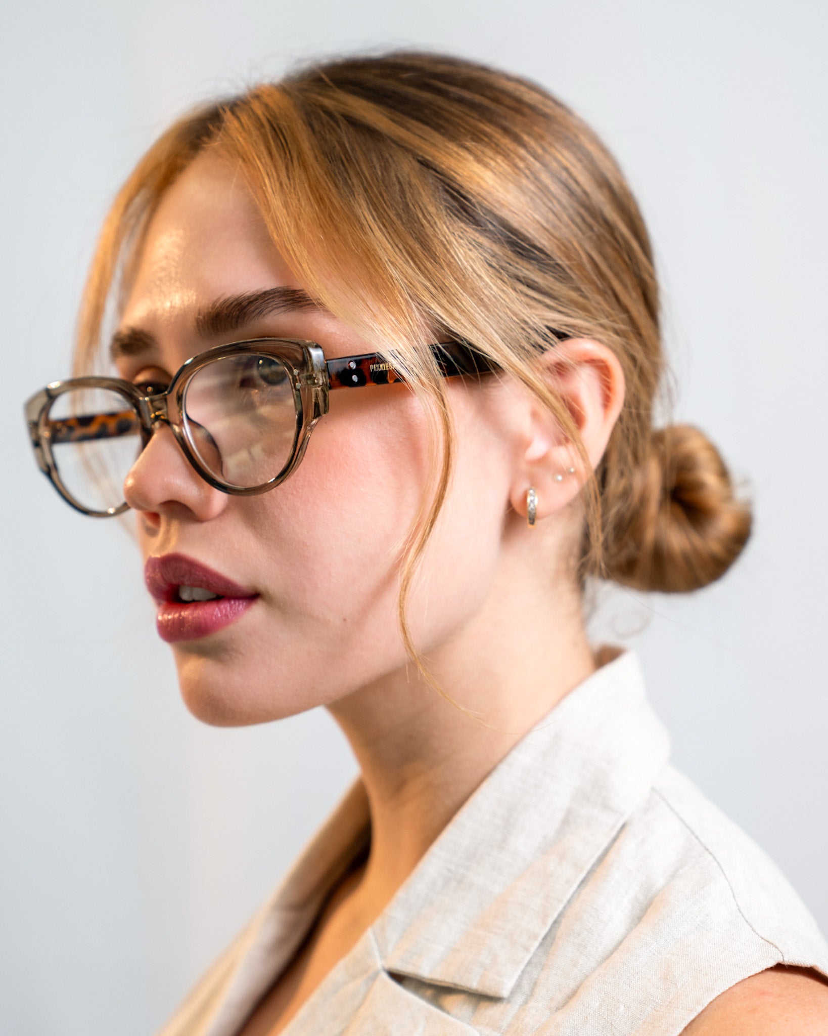 PIXXIESX CAT LEOPARD BROWN BLUE LIGHT ELRAYO