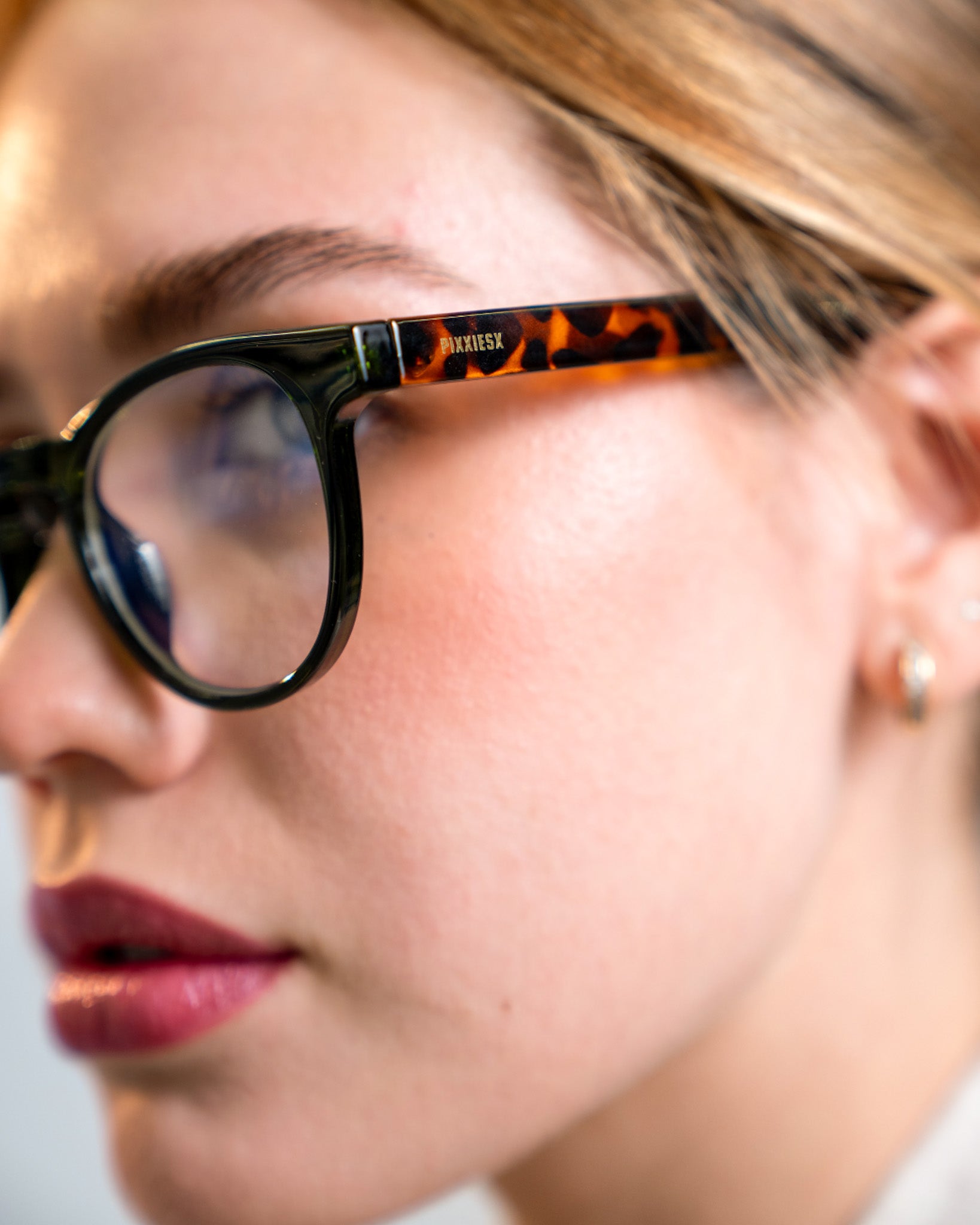 PIXXIESX SQUERD LEOPARD GREEN BLUE LIGHT PIXXIESX SUNGLASSES