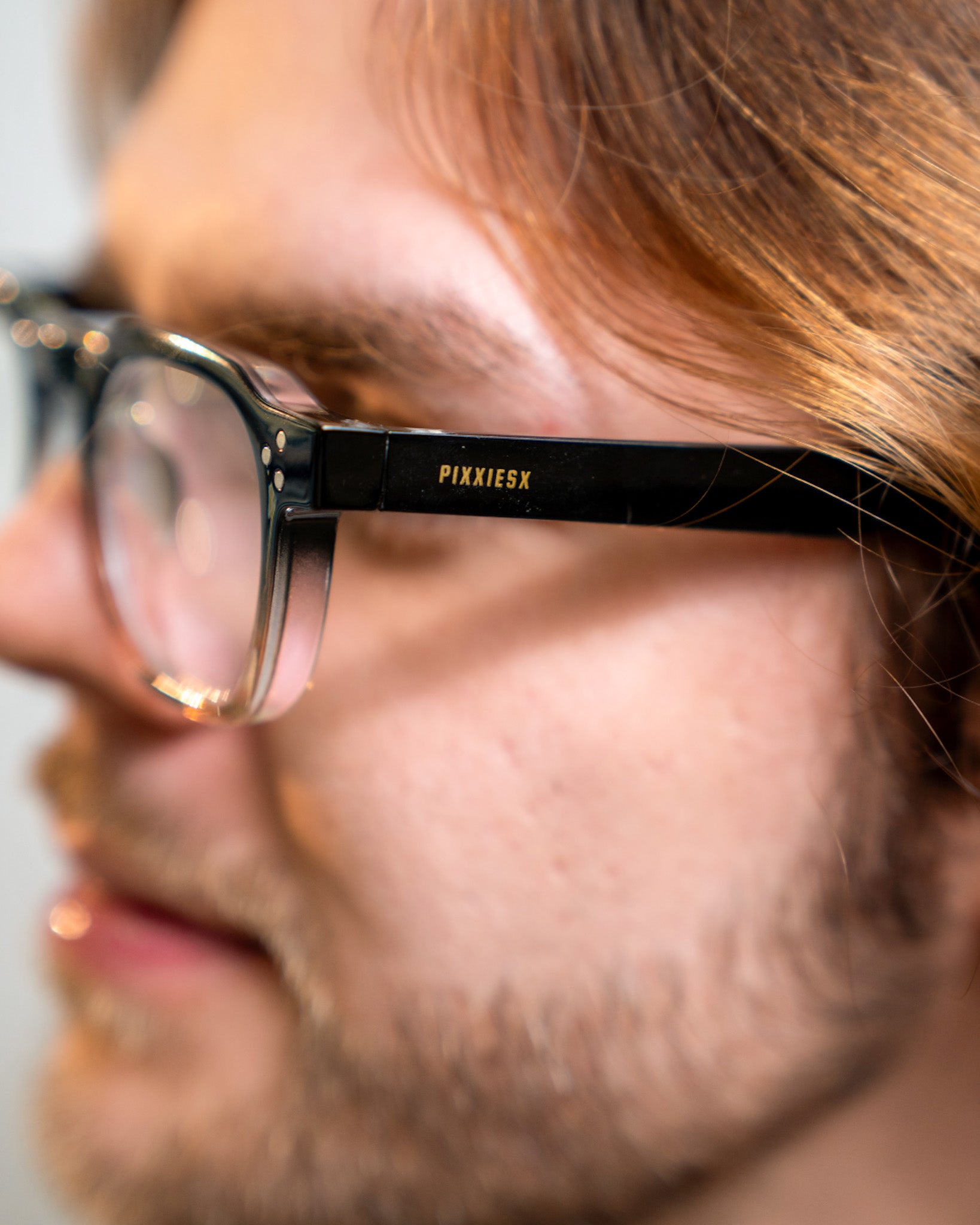 PIXXIESX BICK BLACK TEA BLUE LIGHT ELRAYO