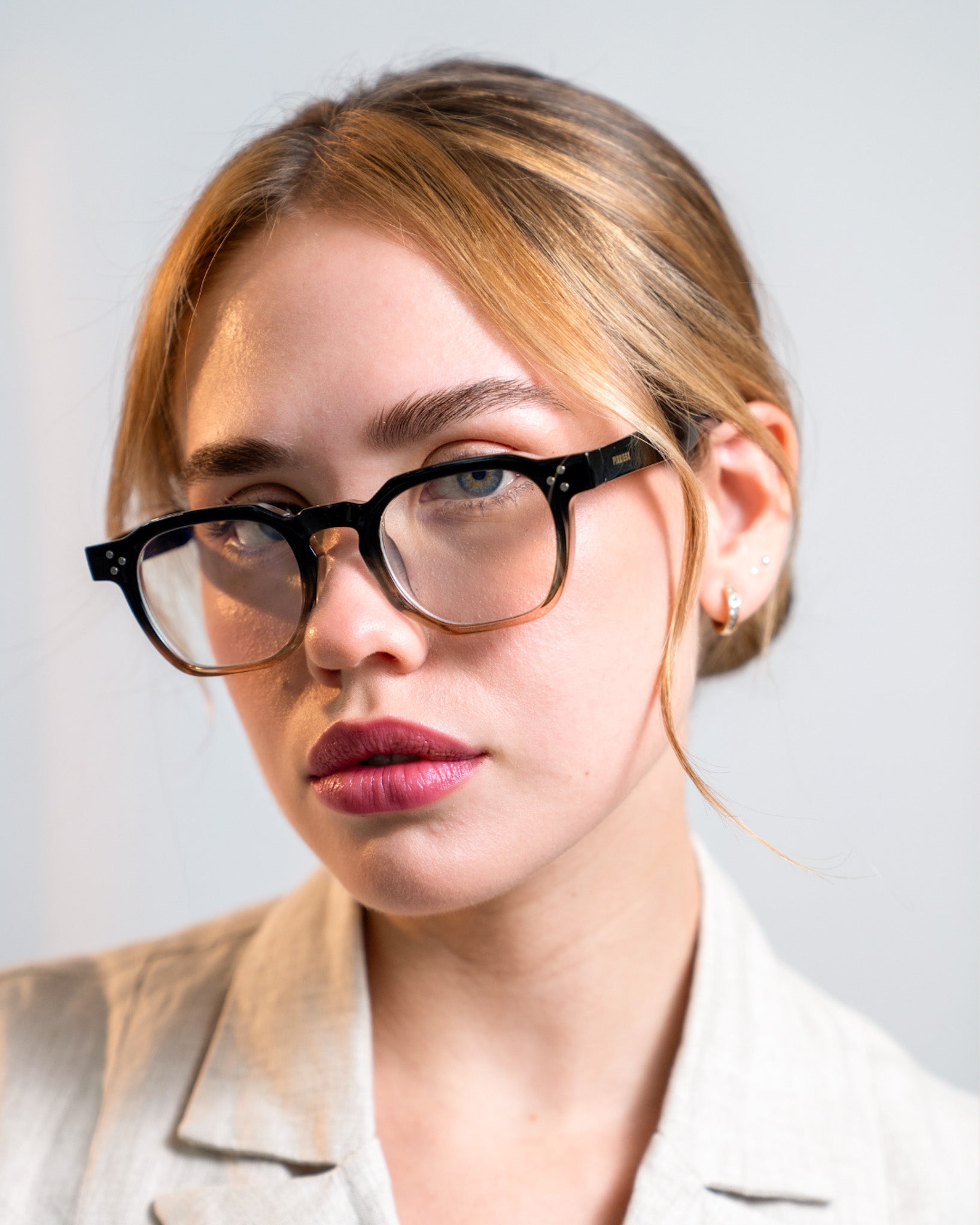 PIXXIESX BICK BLACK TEA BLUE LIGHT ELRAYO