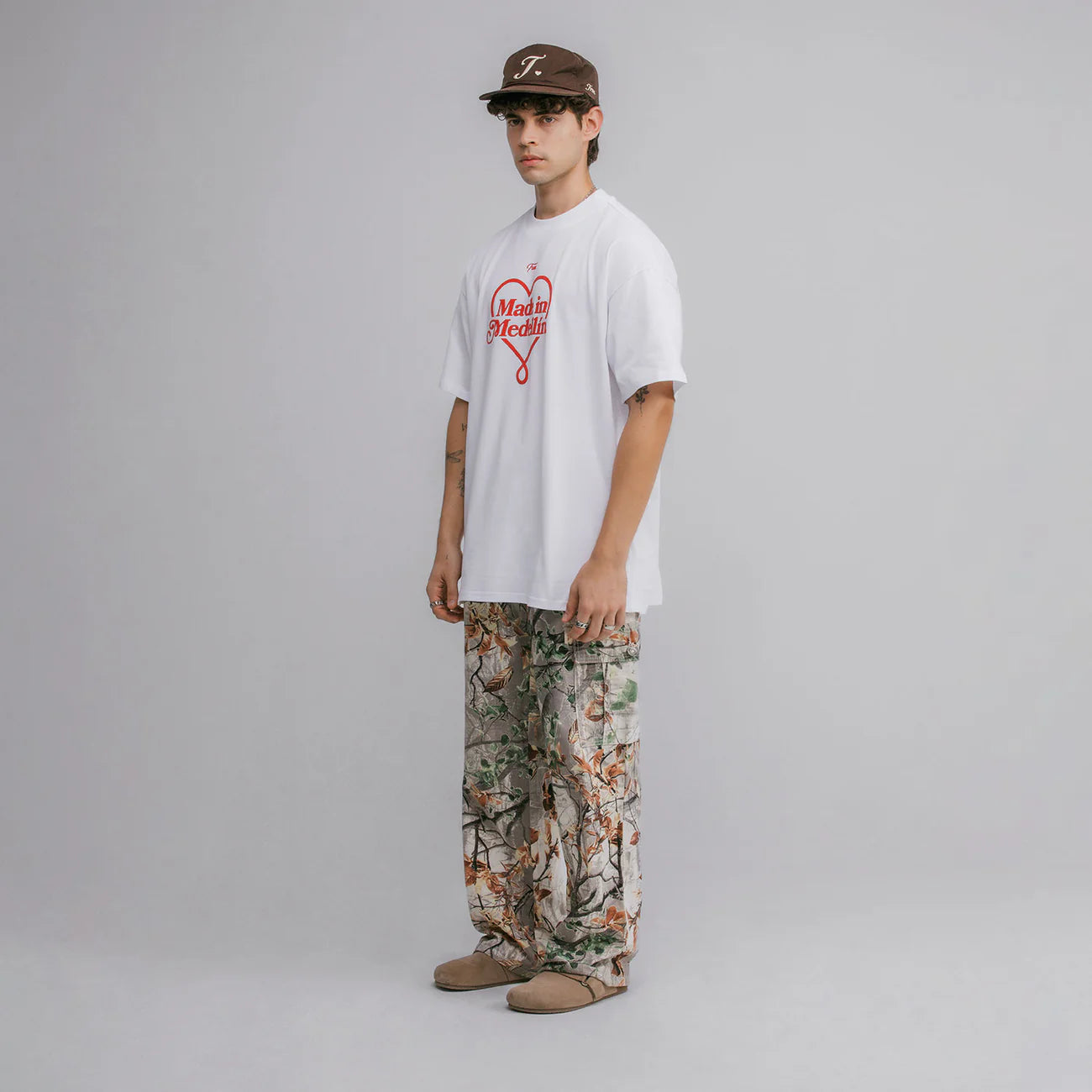 Camiseta Oversized Medellín - Blanca TRUE