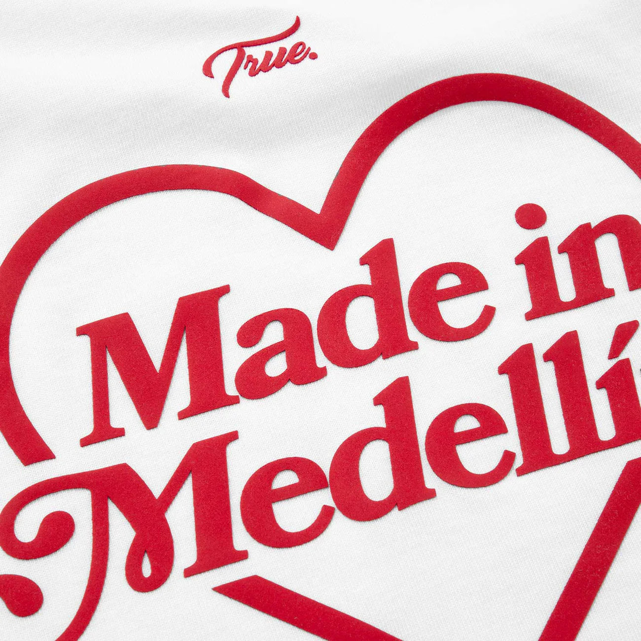 Camiseta Oversized Medellín - Blanca TRUE