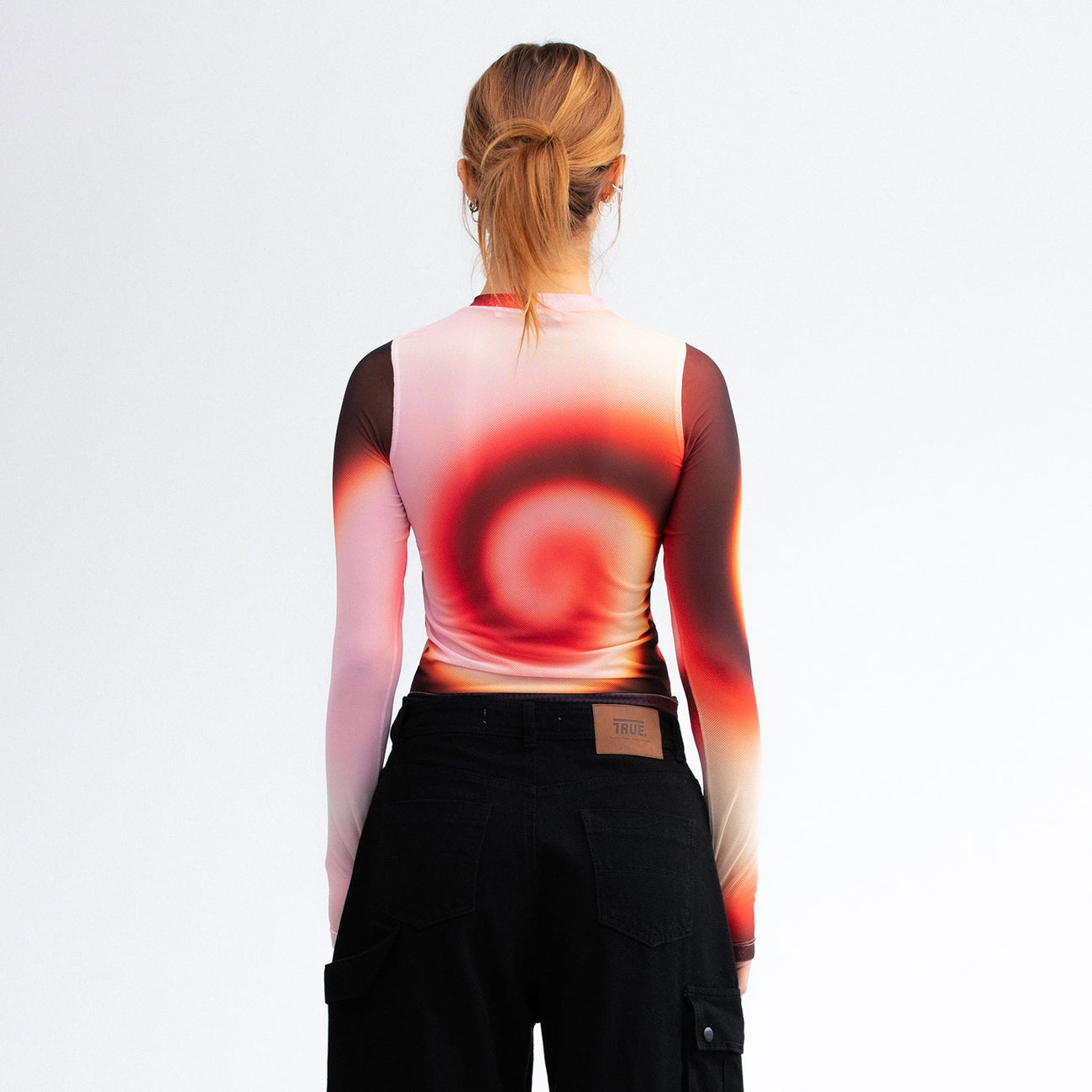 Gradient Mesh LS Tee - Pink TRUE