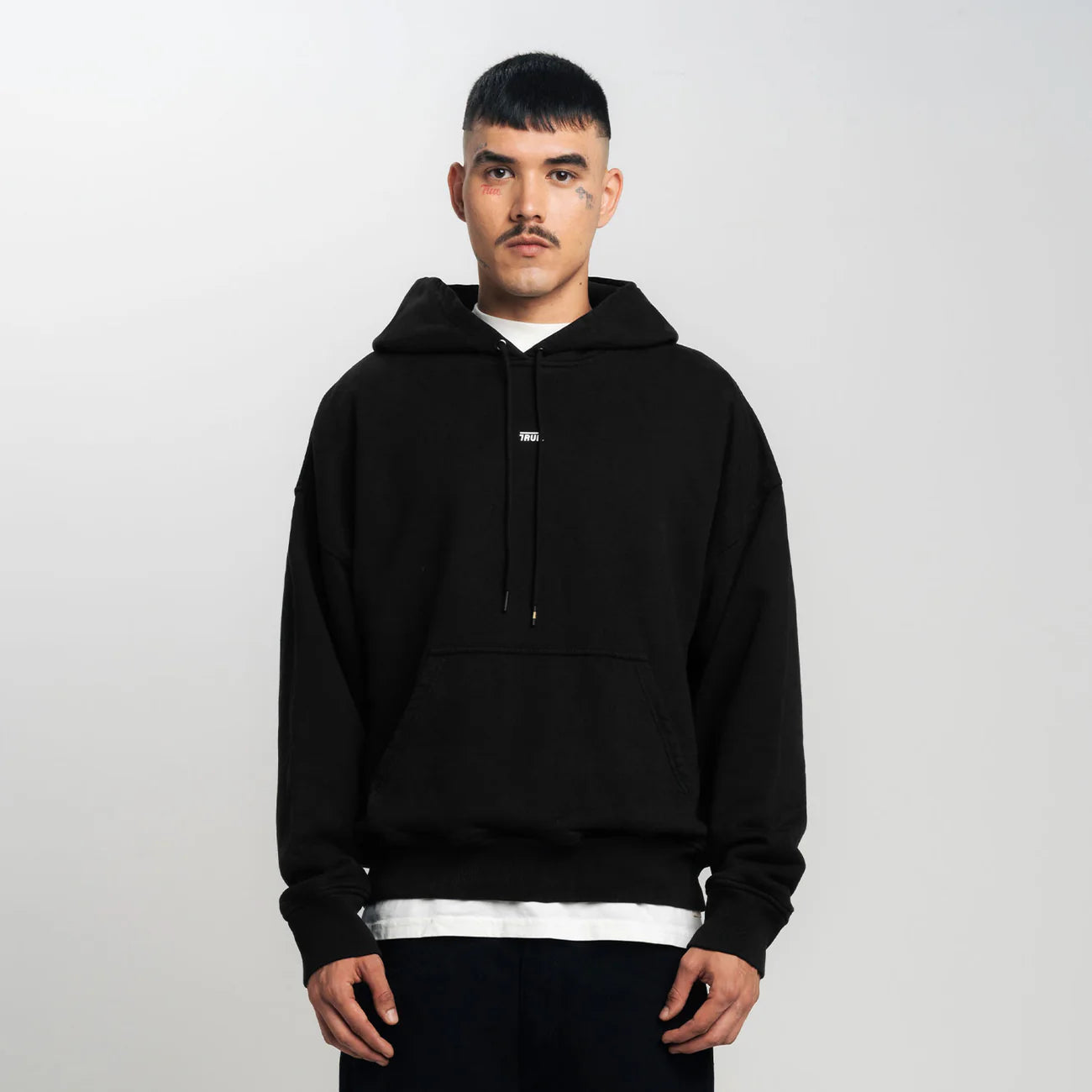 Hoodie Clásico - Negro