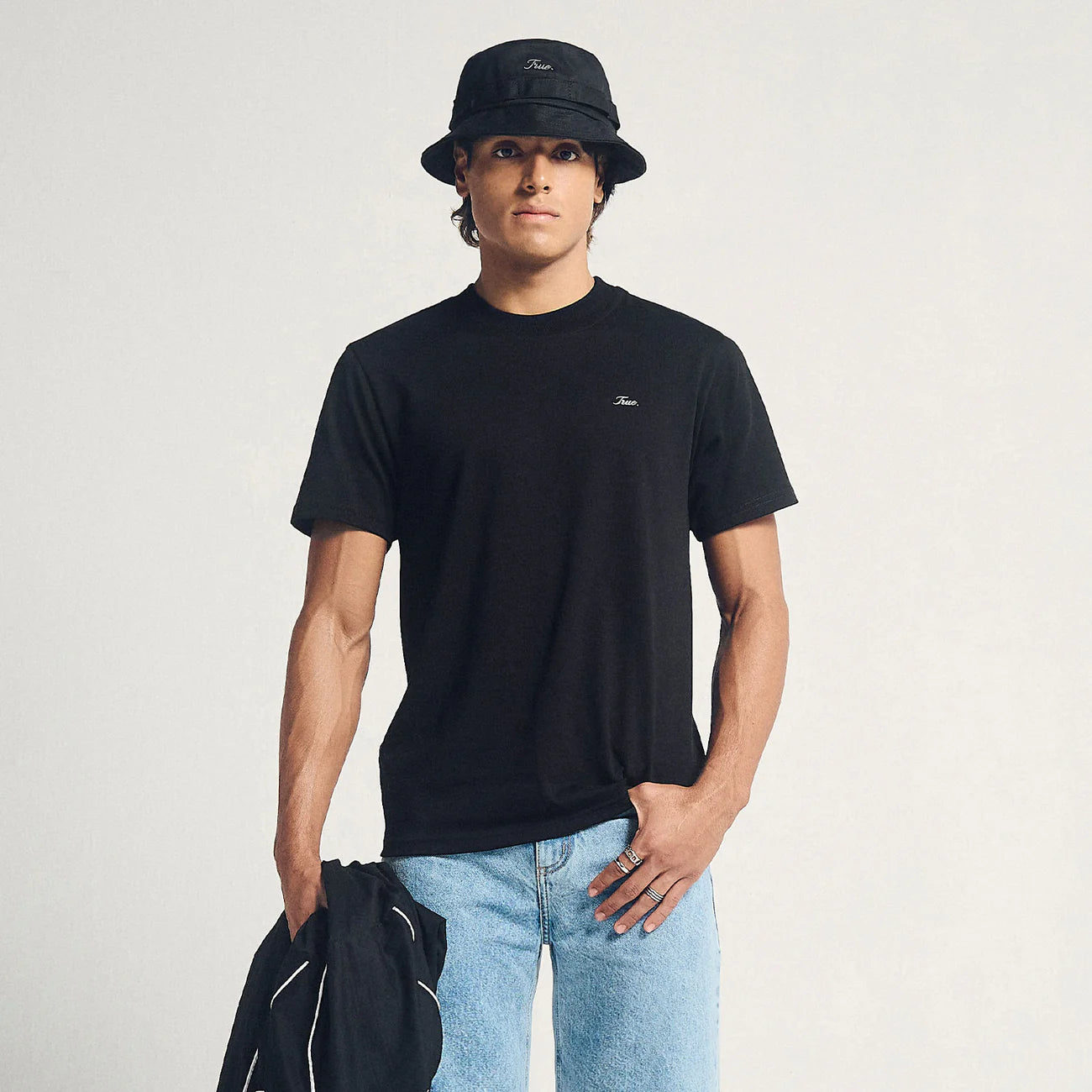 Signature T-Shirt Black TRUE