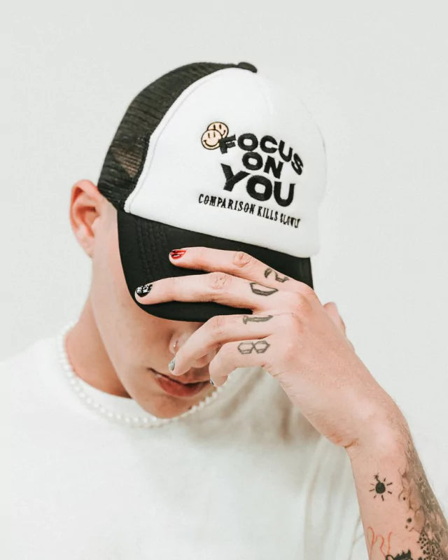 FOCUS TRUCKER DAD HAT-BLACK ELRAYO